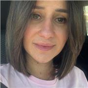 Laureata in farmacia, impartisce lezioni di Biologia, anatomia, chimica.👩🔬